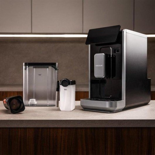 Cafetière superautomatique Cecotec Cremmaet Lungo Latte 2L 19 Bars avec mousseur lait