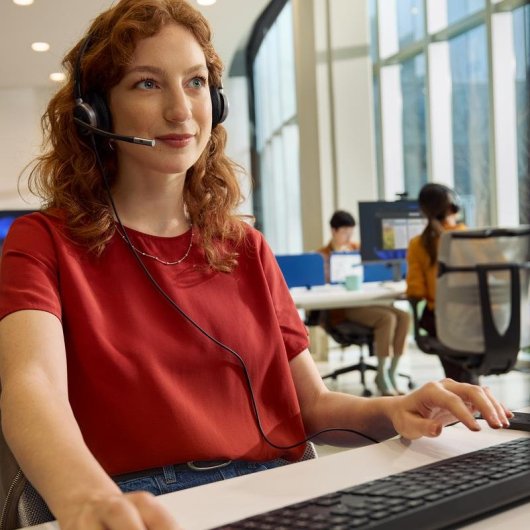 Auriculaires Poly Mission 625 filaires USB-C USB-A avec réduction de bruit noirs