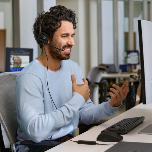 Auriculaires Poly Mission 425 filaires USB-C USB-A avec réduction de bruit noirs