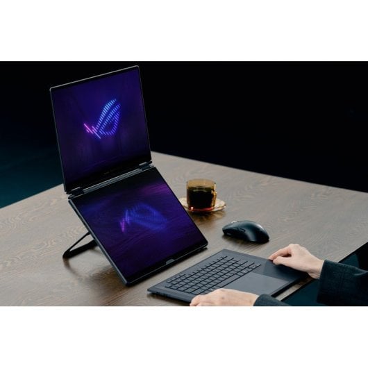 Portátil Asus ROG Zephyrus Duo OLED GX651AX-SR010W 16" Intel Core Ultra 9 386H 64GB 2TB SSD RTX 5090 Windows 11
