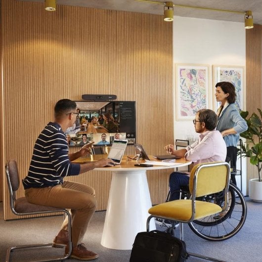 Barra de vídeo POLY Poly Studio USB R30 4K Ultra HD Zoom 5x