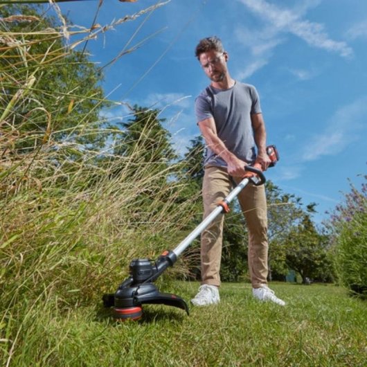 Cortabord BLACK & DECKER BCSTE636L1 36V 2,5Ah 33cm POWERCOMMAND