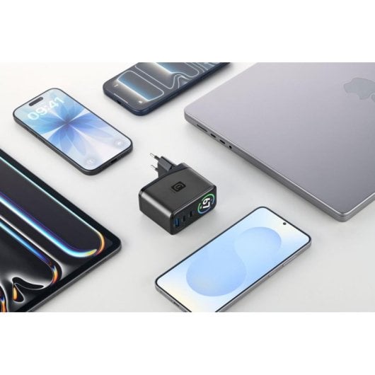 Cargador de red Cellularline PowerView IQ 67W con pantalla TFT y tecnología GaN+