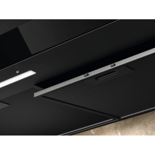 Campana extractora Electrolux LFT816K Canalizado/Recirculación 60cm con control táctil y función Brisa
