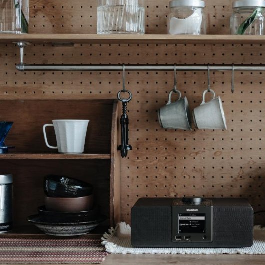 Rádio Sangean WFR-32 Wi-Fi Bluetooth LCD Spotify Madeira Preta