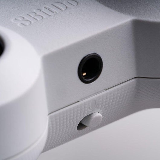 Mando 8BitDo Pro 2 Blanco para Xbox Alámbrico USB-C