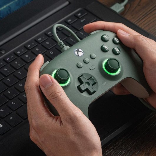 Gamepad 8BitDo Ultimate C Fio Xbox Dark Green LED Multicolorido