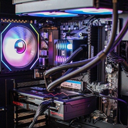 PC Sobremesa PCM Aeon Live AMD Ryzen 5 5500 16GB 1TB SSD RX 9060 8GB Windows 11 Pro