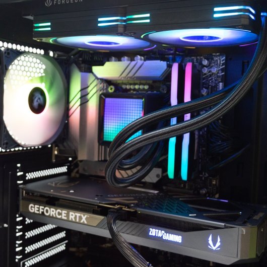 PcCom Imperial Intel Core i7-14700KF / 32GB / 2TB SSD / RTX 5070 V3
