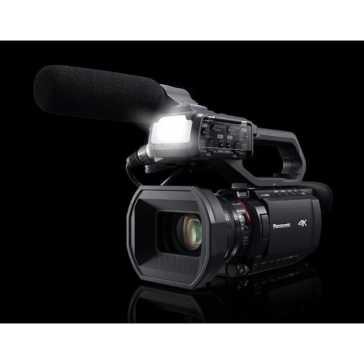 Videocamera Panasonic AG-CX20 Full HD 48x zoom ottico WiFi OLED