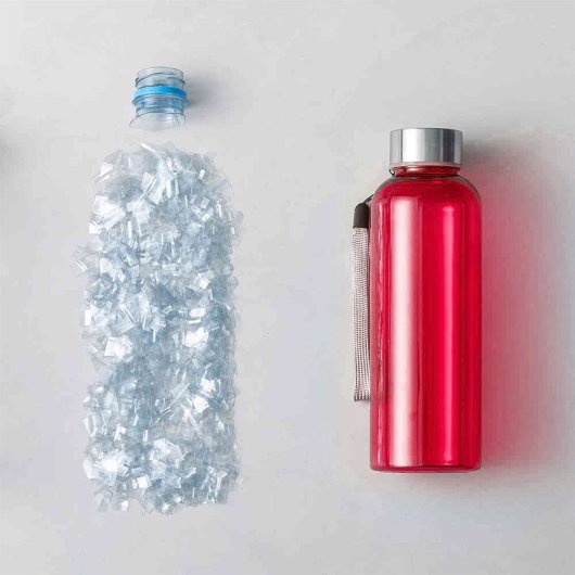 Bidón En Rpet De 600ml De Capacidad. Tapón A Rosca En Acero Inox, Con Cordón De Transporte. Libre De Bpa.