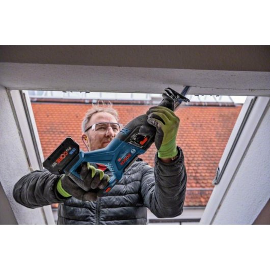 Sierra recíproca Bosch GSA 18V-28 Professional 97 dB