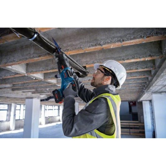 Sierra recíproca Bosch GSA 18V-28 Professional 97 dB