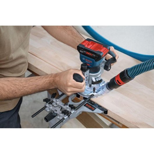 Fresadora Bosch GKF 18V-8 30000 RPM Negro/Azul