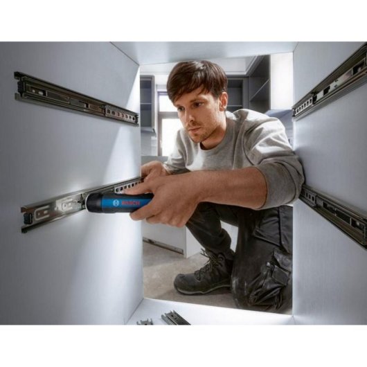 Berbequim reto Bosch GO Professional 396 RPM 5 Nm bateria 2 Ah