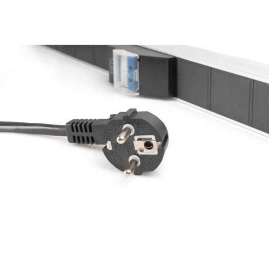 Régua de tomadas Digitus 9 tomadas com proteção contra sobretensão e disjuntor