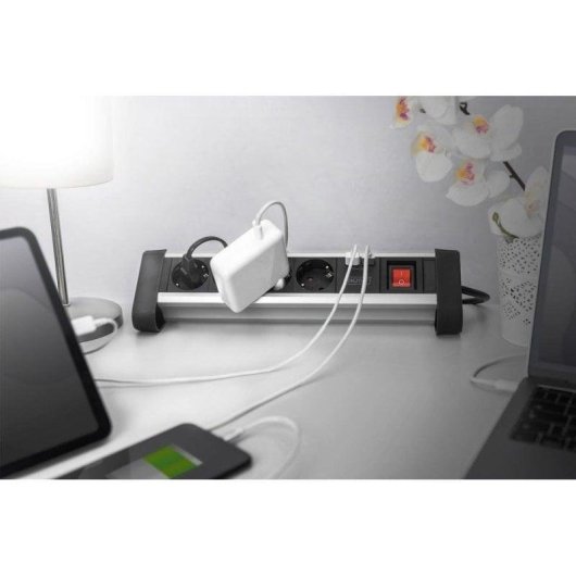 Régua de tomadas Digitus 4 Tomadas 2 USB com Interruptor e Proteção Alumínio