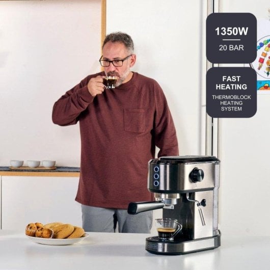 Cafetera Espresso Black & Decker BXCO1350E 1L 20 Bares con vaporizador orientable
