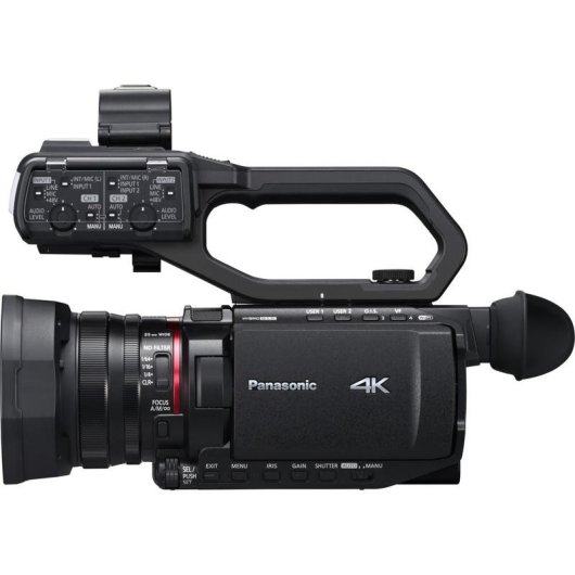 Videocamera Panasonic AG-CX18 Full HD Zoom Ottico 24x Schermo 3.5"