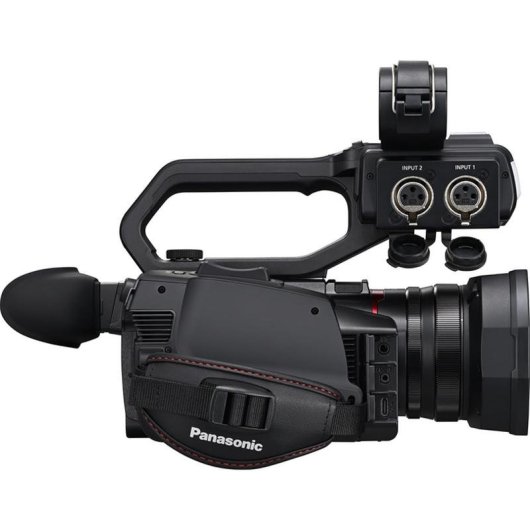 Videocamera Panasonic AG-CX18 Full HD Zoom Ottico 24x Schermo 3.5"