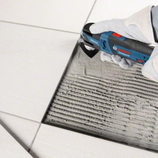 Multiherramienta Bosch GOP 12V-28 Professional a batería compacta