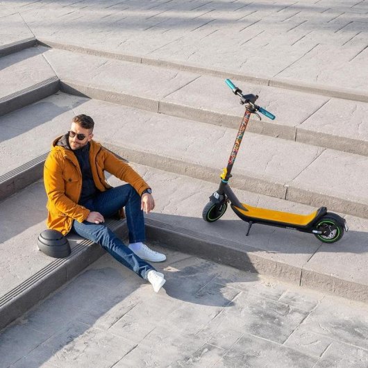 Patinete eléctrico Cecotec Bongo M30 350W Autonomía 30km Frenos disco e-ABS Negro