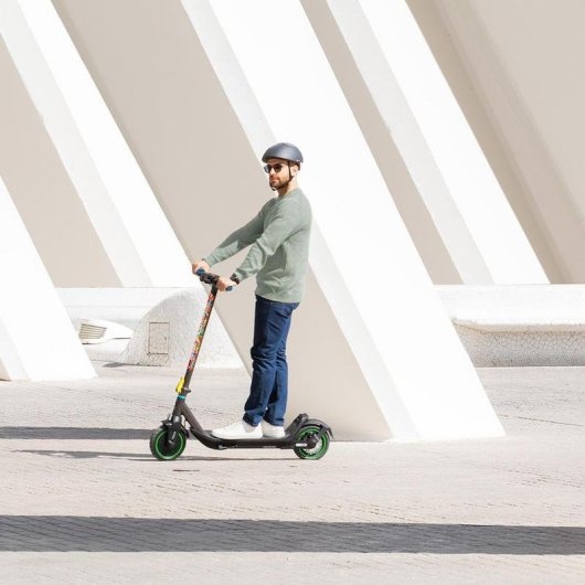 Patinete eléctrico Cecotec Bongo M30 350W Autonomía 30km Frenos disco e-ABS Negro