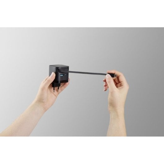 Adaptador de corrente Intenso W65ACIC 65W GaN com ports USB-C e USB-A