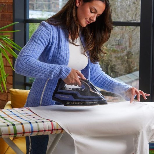 Plancha Russell Hobbs Powersteam Ultra Pro Suela Cerámica 210 g/min