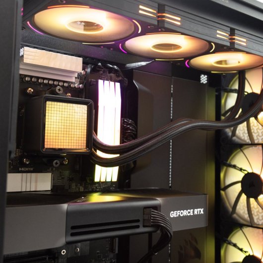 Desktop PcCom Ultimate AMD Ryzen 9 9950X3D 128GB 4TB SSD RTX 5090 Windows 11 Pro