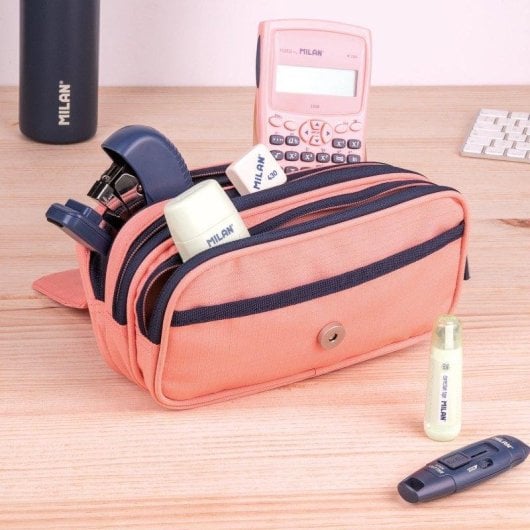 Dreifach-Aktenordner Milan 1918 mit vier Reißverschlüssen für Schreibwaren. Rosa