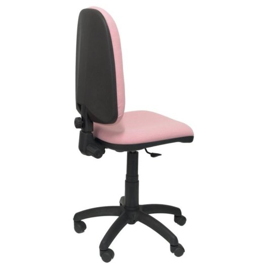 Silla de oficina ergonómica Piqueras y Crespo Ayna con mecanismo de contacto permanente y tapizado rosa claro