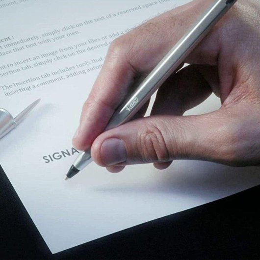 Penna Bic Cristal Re'new Nera con 2 ricariche, corpo metallico