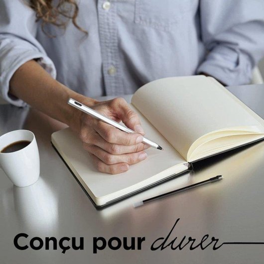 Penna Bic Cristal Re'new Nera con 2 ricariche, corpo metallico