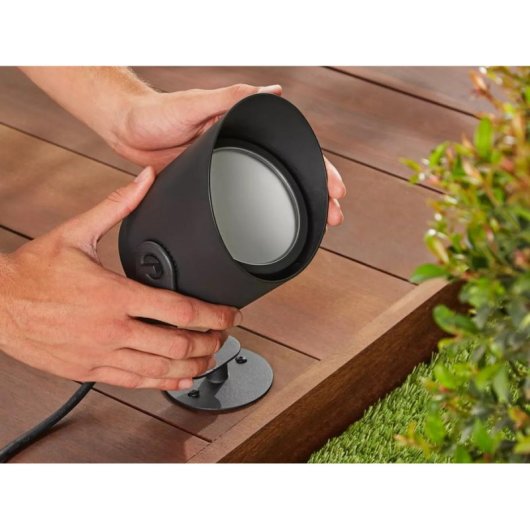 Foco para exteriores inteligente Philips Hue Lily XL Bluetooth/Zigbee Negro