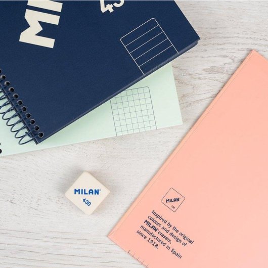 Libreta A4 Milan 430 Encolada Papel Pautado 48 Hojas 95gr Rosa