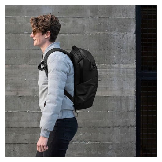 Mochila Peak Design Everyday Zip 15L Preta Painel Respirável FlexFold