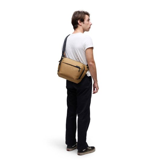 Mochila Bandoleira Peak Design Everyday Sling 6L V2 Coyote X-Pac