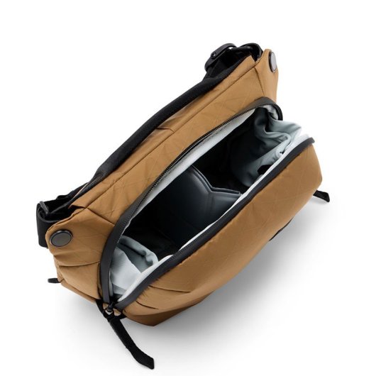 Mochila Bandolera Peak Design Everyday Sling 3l V2 Coyote