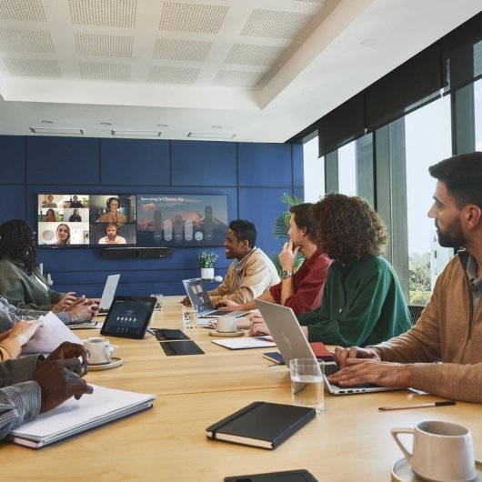 Barra de Vídeo HP Poly Studio X72 4K Ultra HD Inteligente