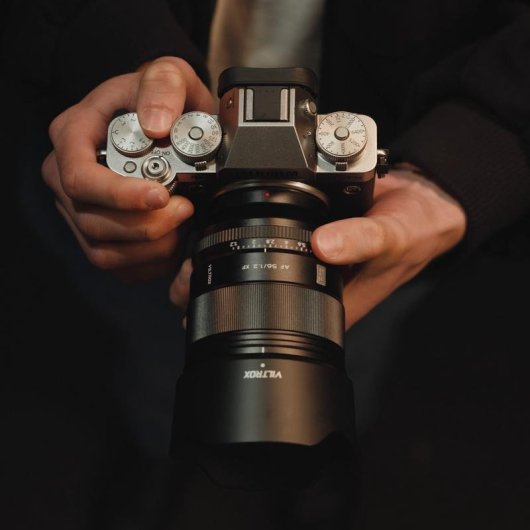 Objetivo VILTROX AF 56mm F1.2 Pro X Montura Fujifilm X Parasol Negro