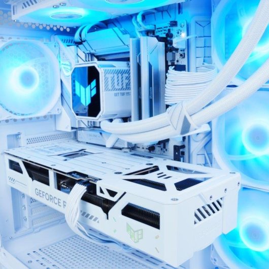 PC Sobremesa Epical-Q TUF Strength Silver XI AMD Ryzen 7 9800X3D 32GB 2TB SSD RTX 5070Ti Windows 11 Pro