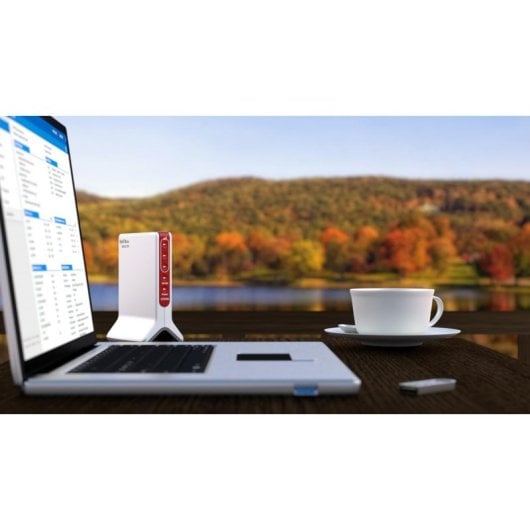 Router Fritz Box 6820 LTE WiFi 4 450Mbps Banda Singola 2,4 GHz 4G Rosso Bianco