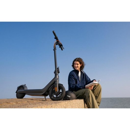 Elektroroller Ninebot E2 Pro 20 km/h 3 Modi Display Grau