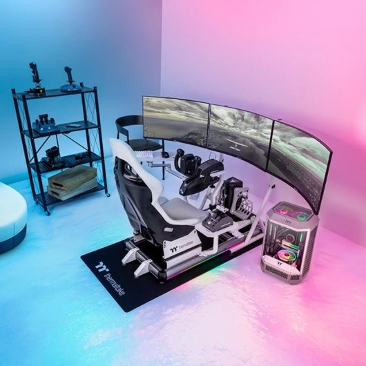 Cabine de vol Thermaltake GF500 Blanc Aluminium RGB pour simulateur
