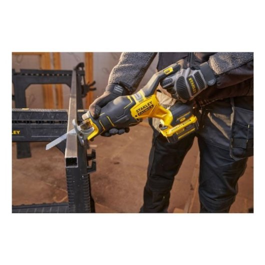 Sierra recíproca Stanley SFMCS311B-XJ 18V Sin escobillas 3200 spm