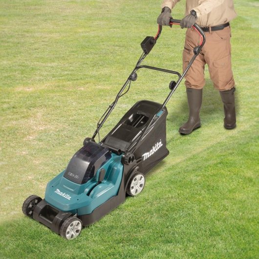 Cortacésped Makita DLM382PM2 560 m² 38 cm 18 V