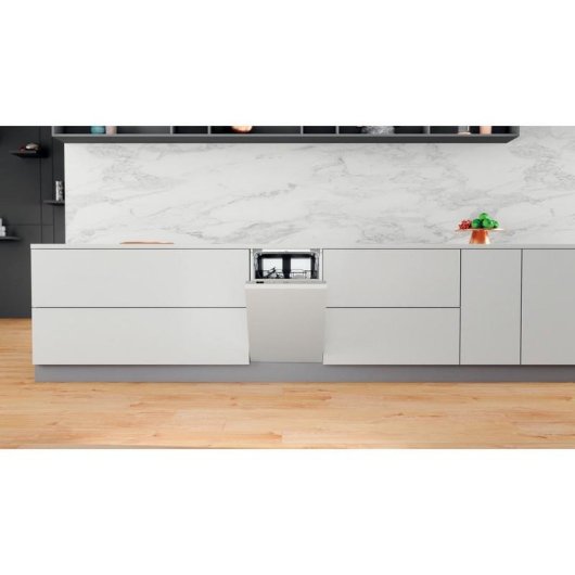 Lavastoviglie Whirlpool WSIC 3M27 10 Coperti E con AquaStop e pannello argento