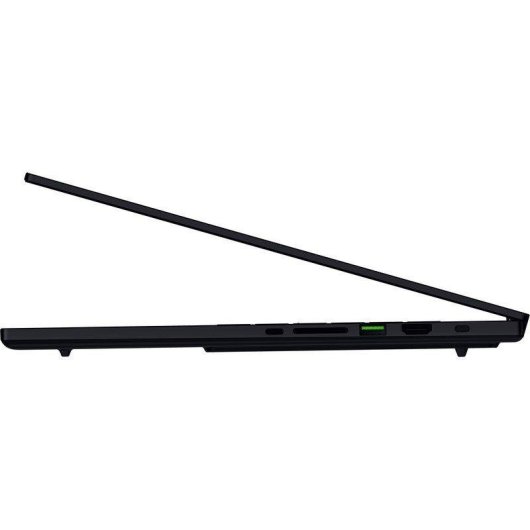 Portátil Razer Blade 16 16" Intel Core Ultra 9 386H 64GB 1TB SSD RTX 5080 Windows 11