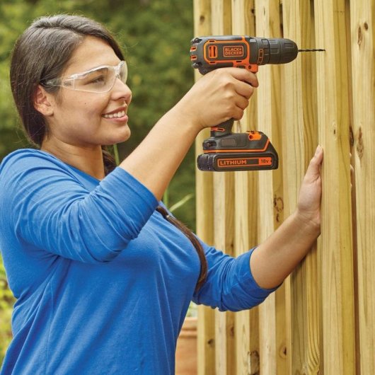Taladro atornillador Black & Decker BDCDC18K-QW 18V Li-Ion 1,5 Ah